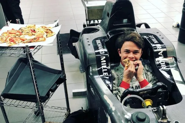 De Vries pizza cockpitjpg