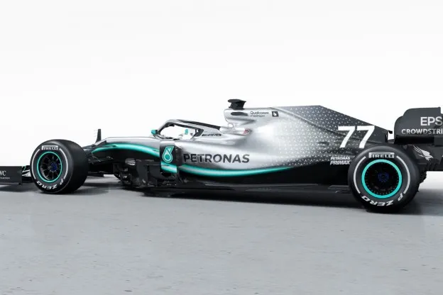 mercedesw10 zijkantjpg