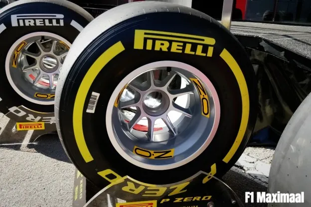 Pirelli banden band medium geel c2 c3 c4jpg