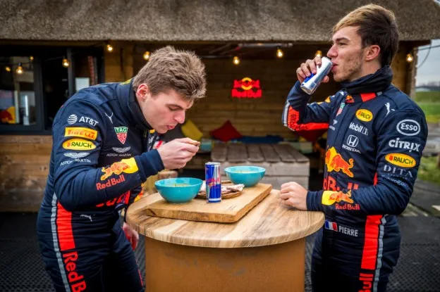 Verstappen Gasly ontbijtjpg