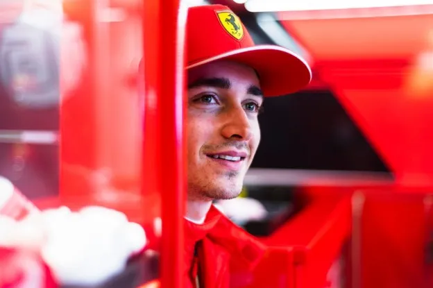 Leclerc lacht kwalificatiejpg