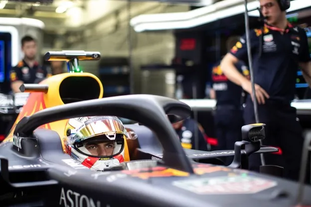 max verstappen test bahrein red bull in autojpg