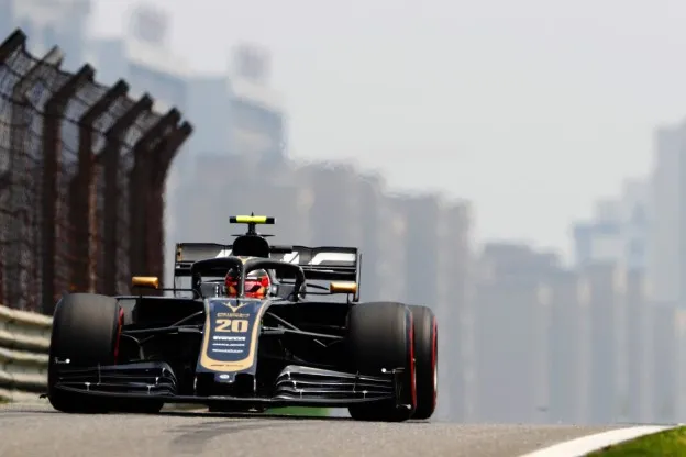 Magnussen op de baan Chinajpg