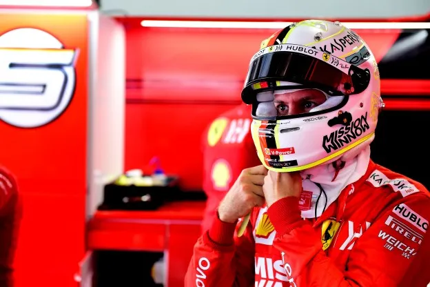 Vettel helm Chinajpg