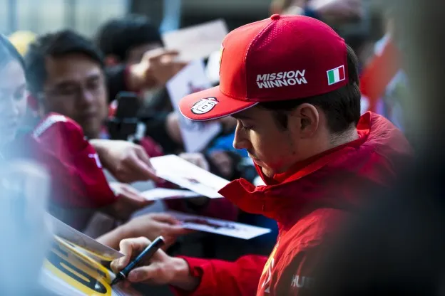 Leclerc fans Chinajpg
