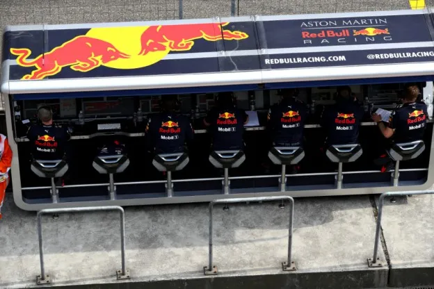 red bull pitwall horner engineerjpg