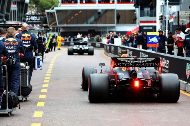 Max Verstappen gp monaco 2019 tijdstraf pits lewis hamiltonjpg
