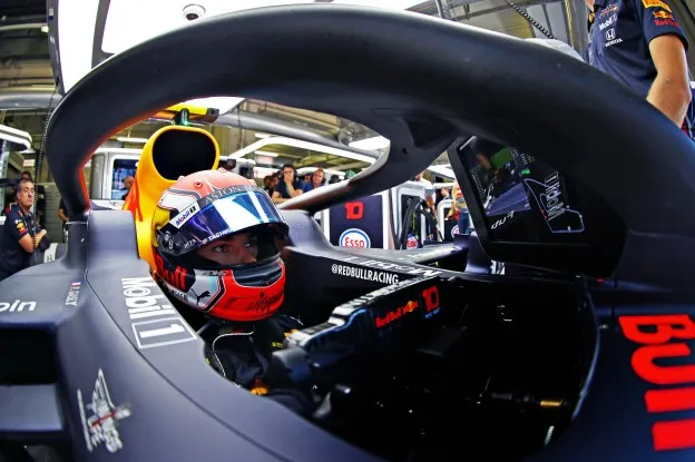 Gasly in auto Oostenrijkjpg