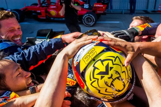 verstappenoverwinninggpoostenrijkjpg