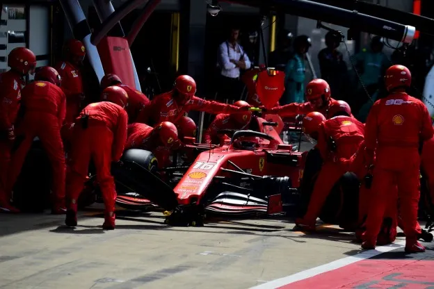 ferrari leclerc pitstopjpg