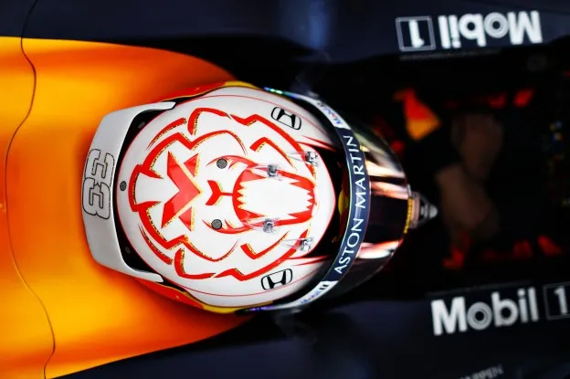 Verstappen helm Hongarije 2019jpg