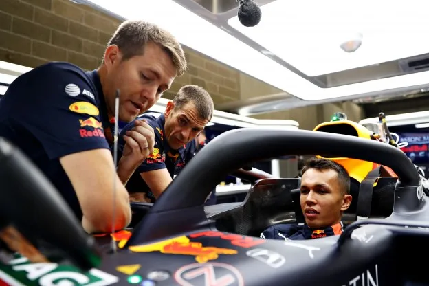 Alexander Albon auto 2019jpg