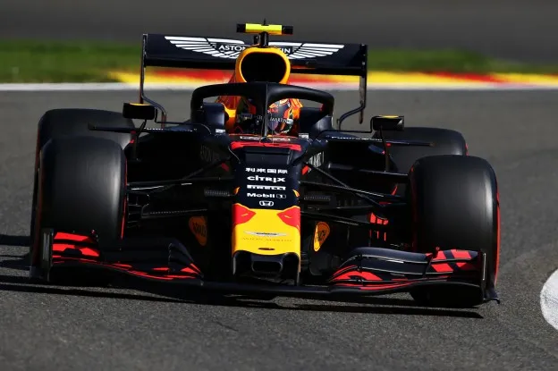 Alexander Albon op de baan 2019jpg