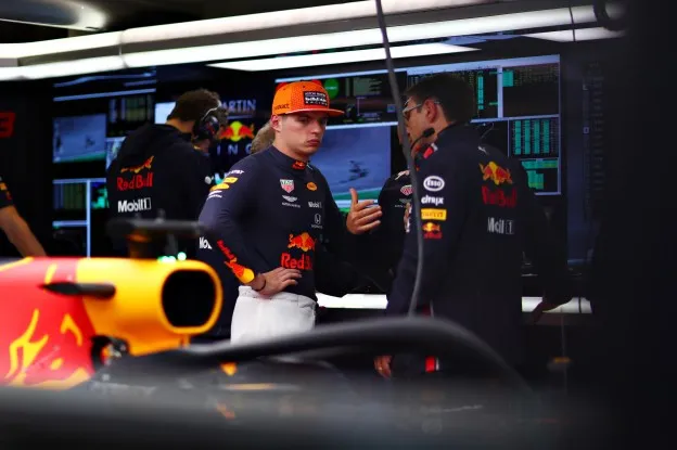 verstappen redbullboxjpg
