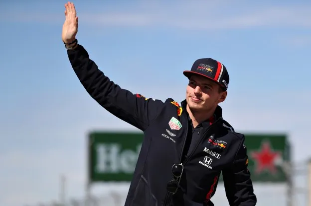 verstappen zwaaitjpg