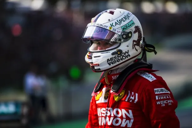 Vettel helm op Brazilie 2019jpg
