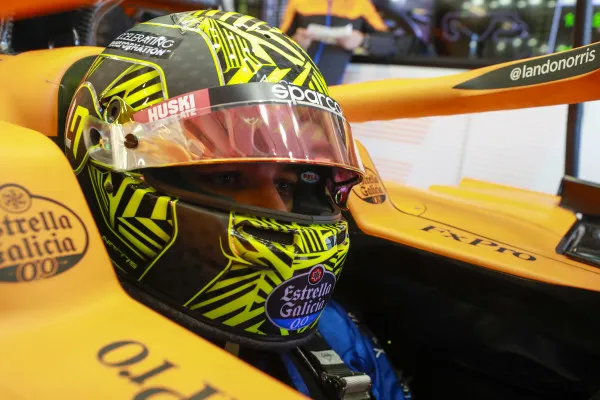 Lando Norris McLaren helmJPG