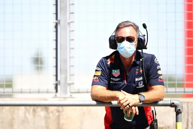 christian horner leunt mondkapjejpg