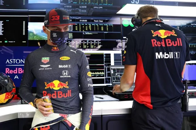 verstappen red bull pitbox oostenrijk 2020jpg