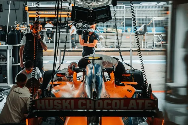 01 132221AK9I6650jpg