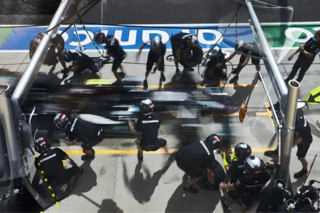 mercedes pitstopjpg