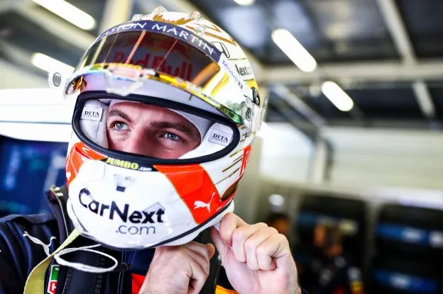 Verstappen close helm Silverstone 2020jpg