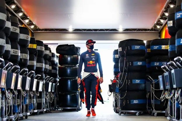 Max Verstappen banden spanjejpg