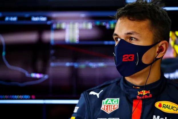 Albon kijkt weg België 2020jpg