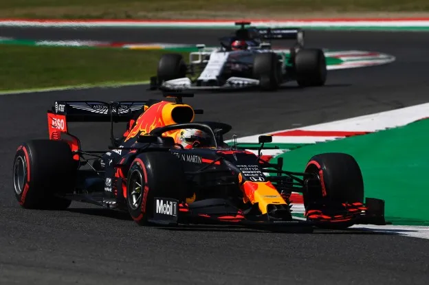 Verstappen RB16 toscane redbulljpg