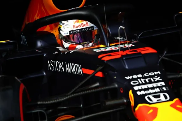 Verstappen close auto Rusland 2020jpg