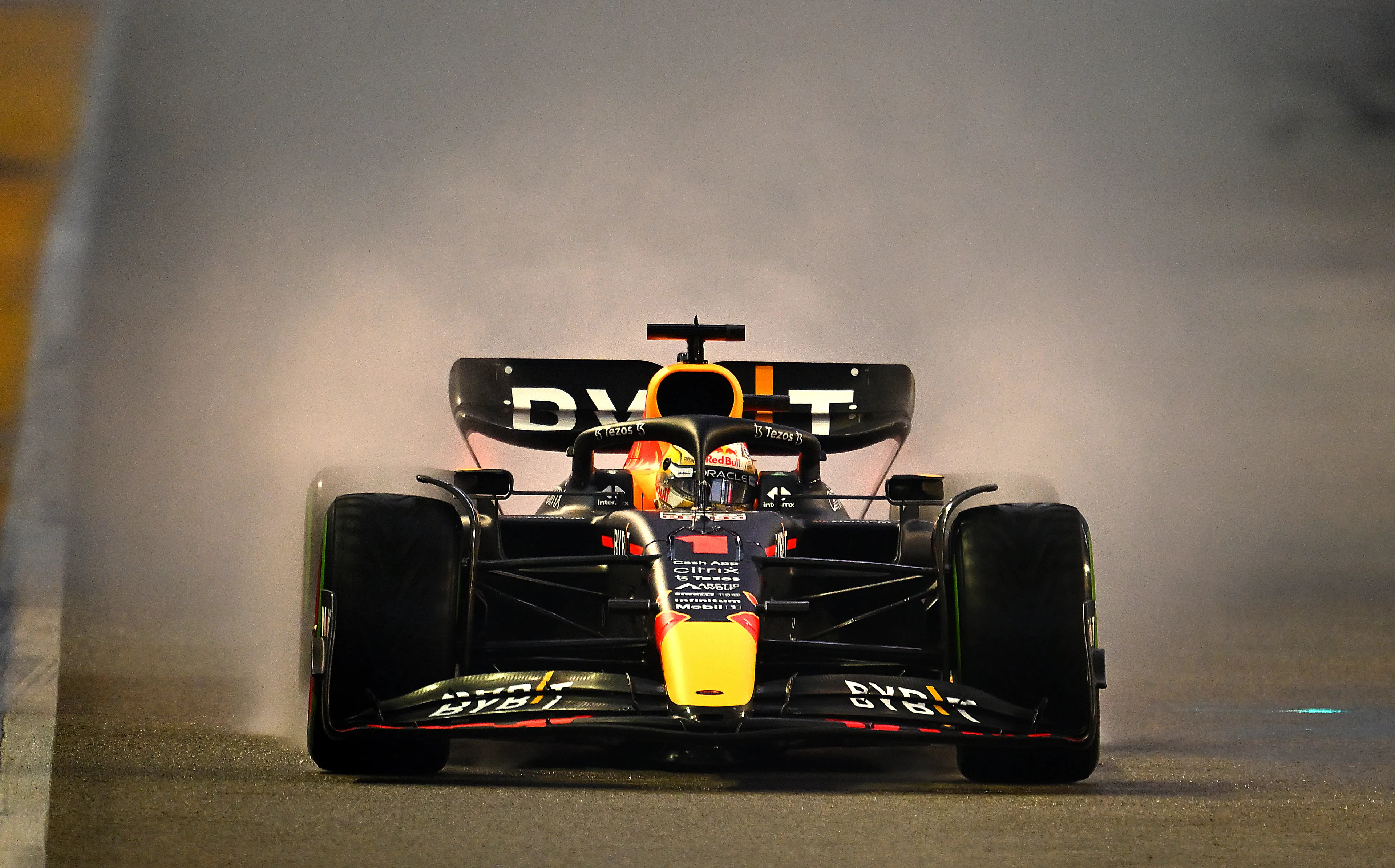 Max Verstappen RB18 Red Bull Racing F1 GP Singapore 2022