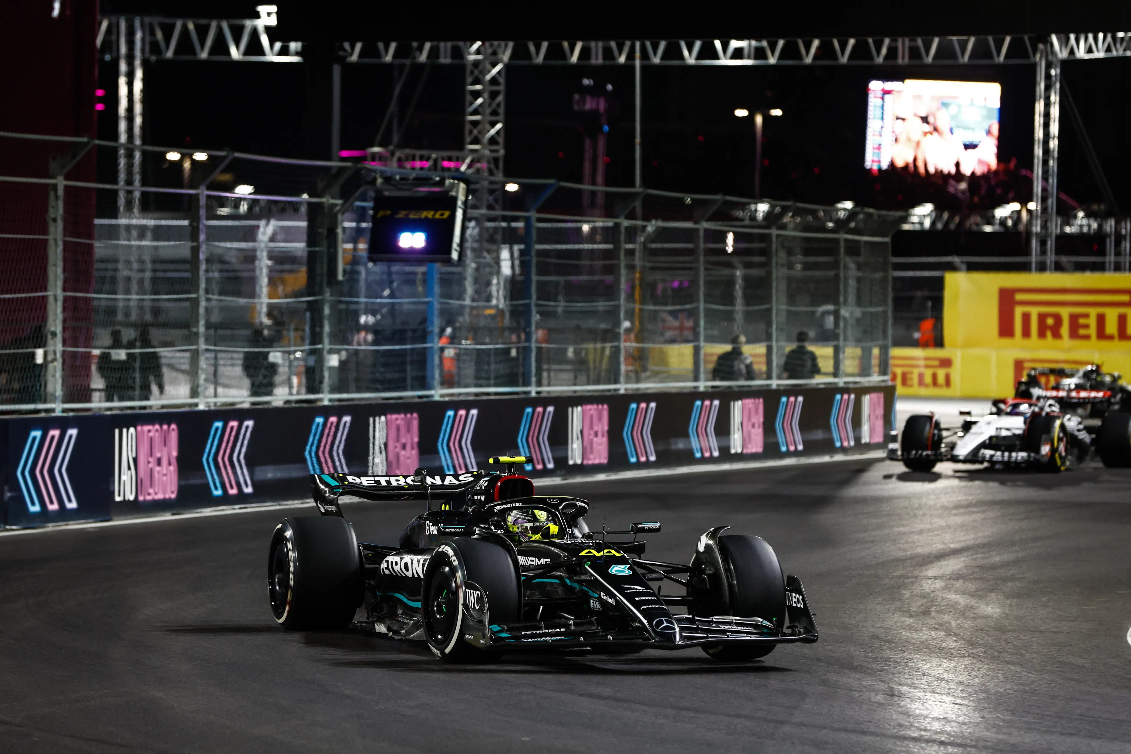lewis hamilton mercedes lasvegas