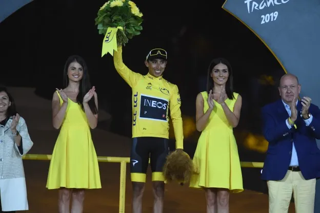 Sirotti Egan Bernal gele trui Tour de Francejpg