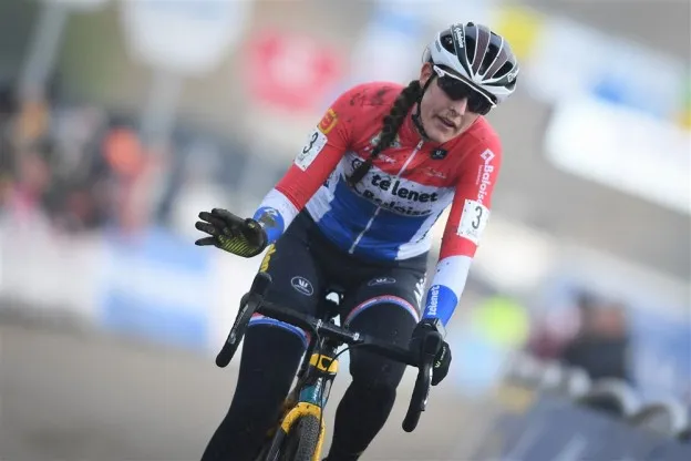 Proshots Lucinda Brandjpg