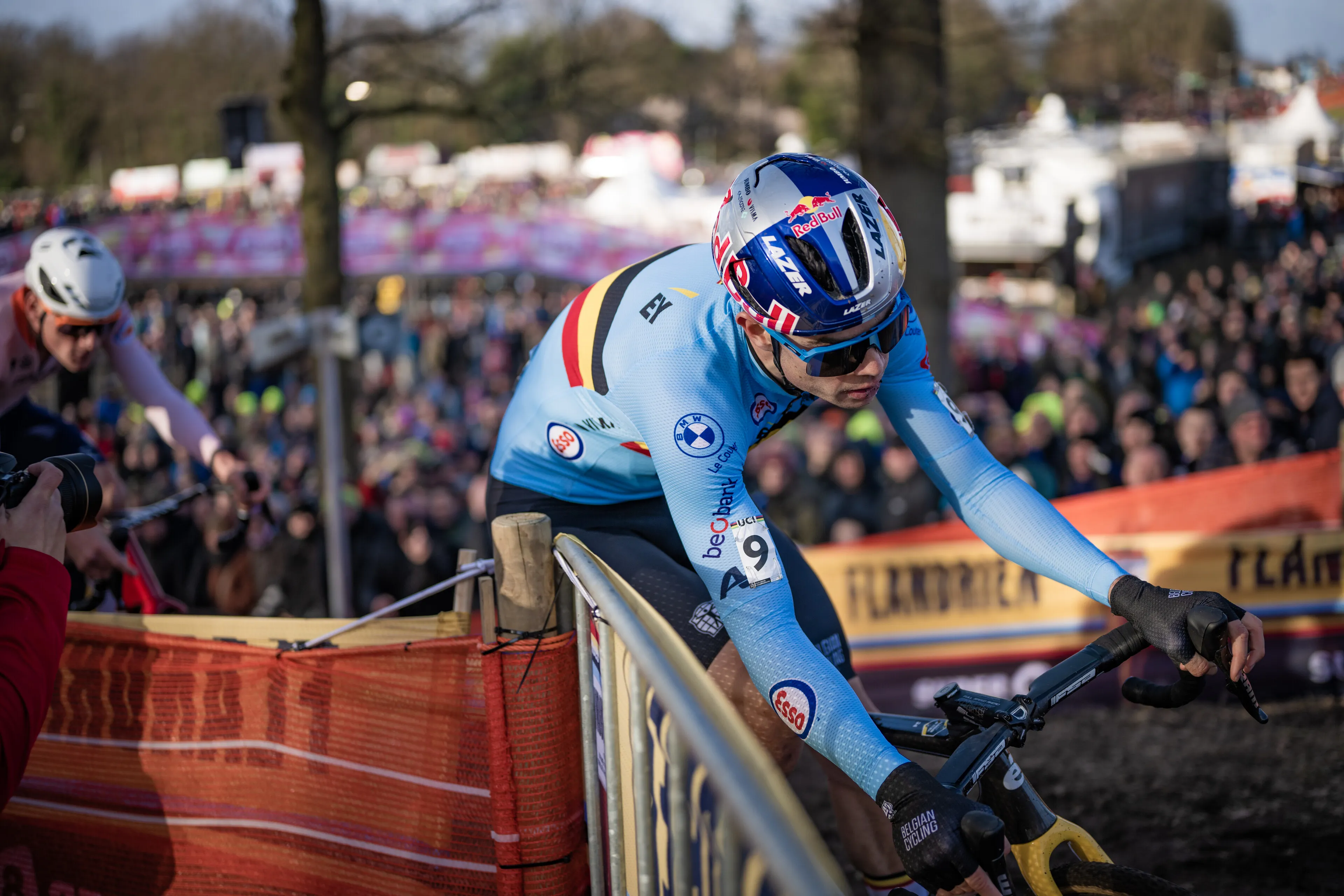 wout van aert mathieu van der poel 1
