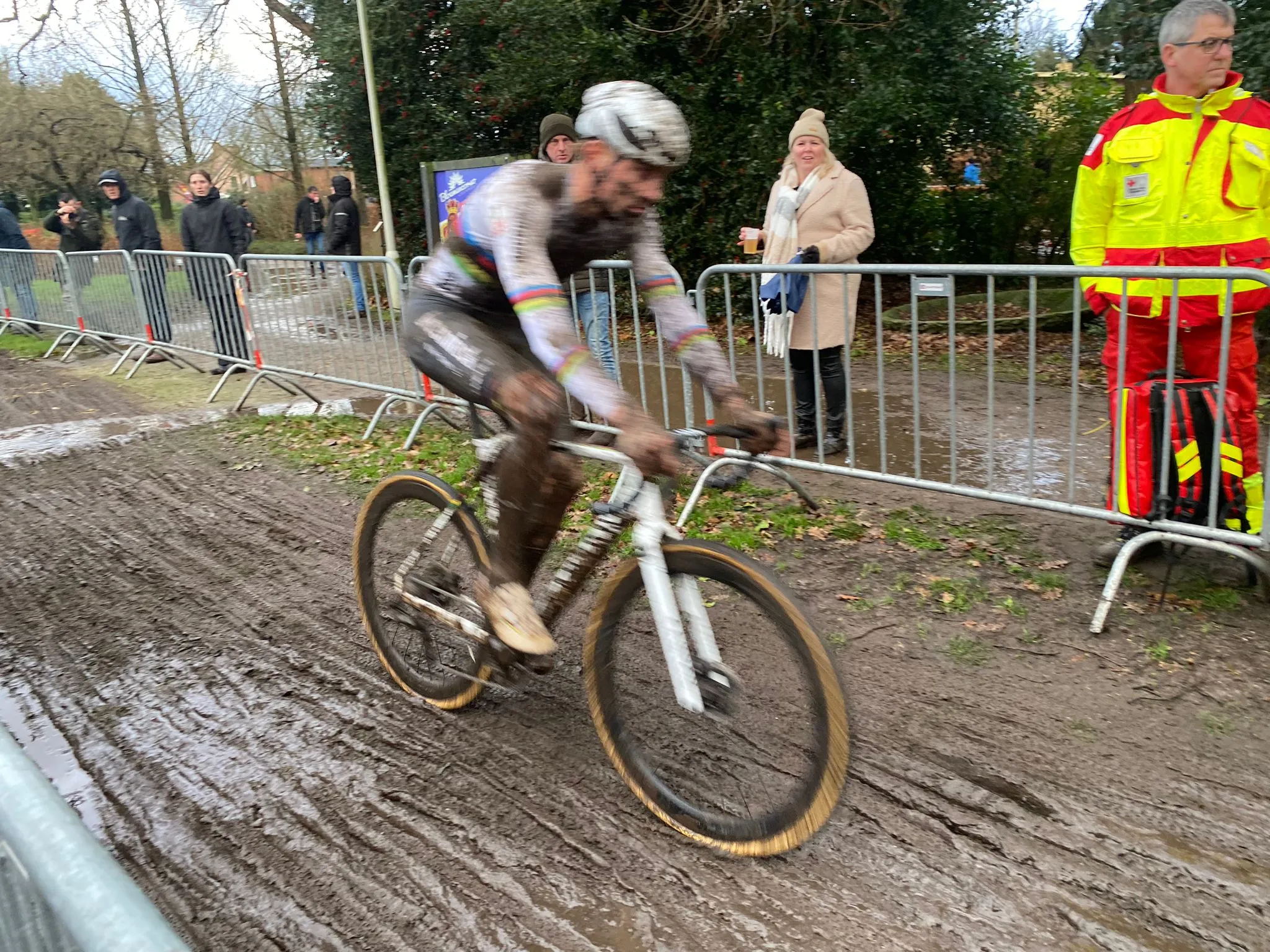 mathieu van der poel alpecin deceuninck veldrijden 658ee9bde5ecc