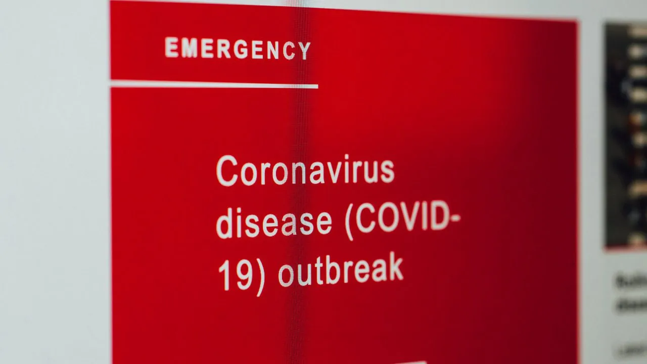 coronavirus news on screen 3970332f1595927950