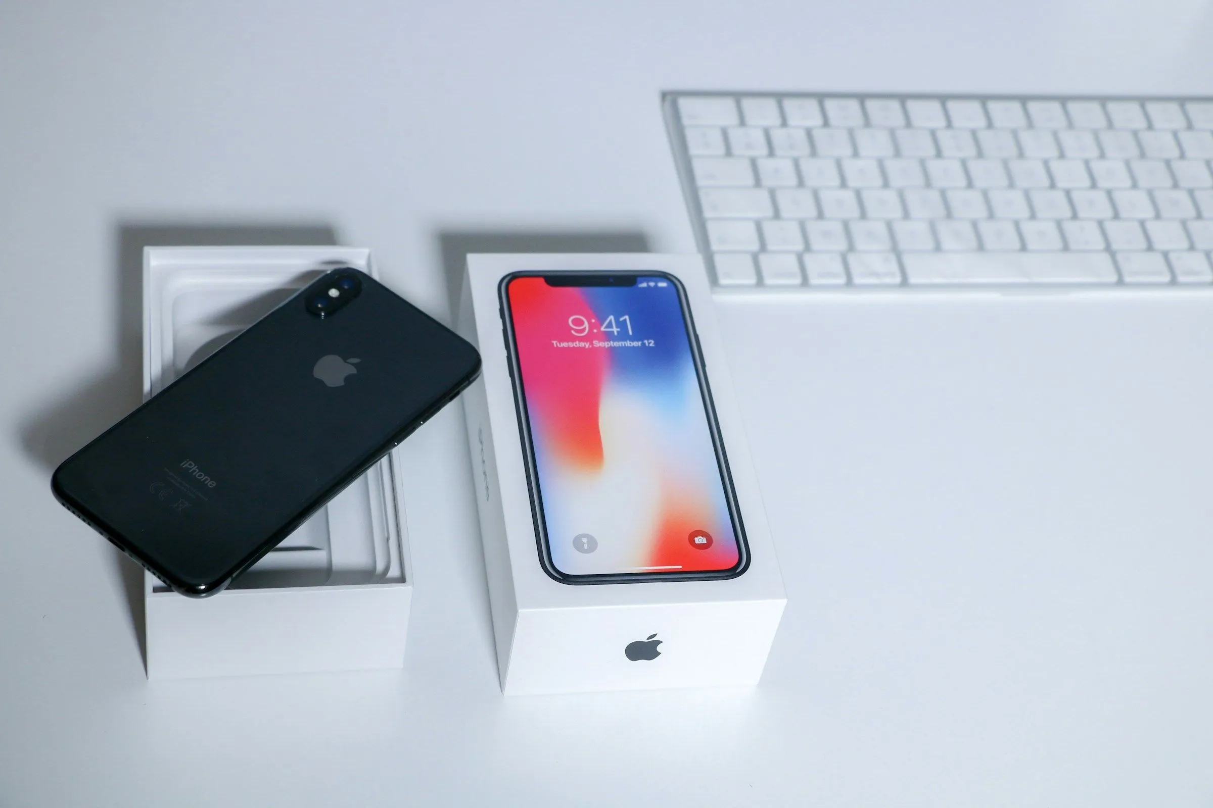 iphone space grey unsplash