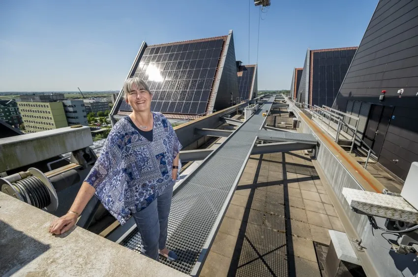 017 wethouder annette baerveldt zonnenpanelen