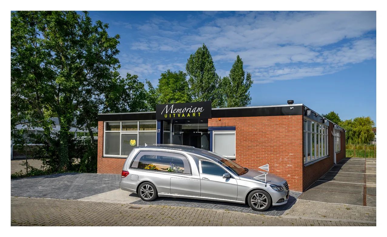 3f3fafb9 b40e 49e8 bafa 8fe8cbde1a45