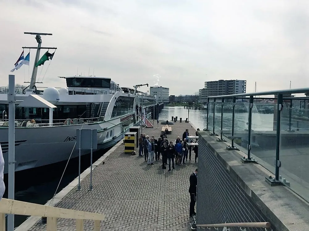 cf636gfumaay7zsjpg large