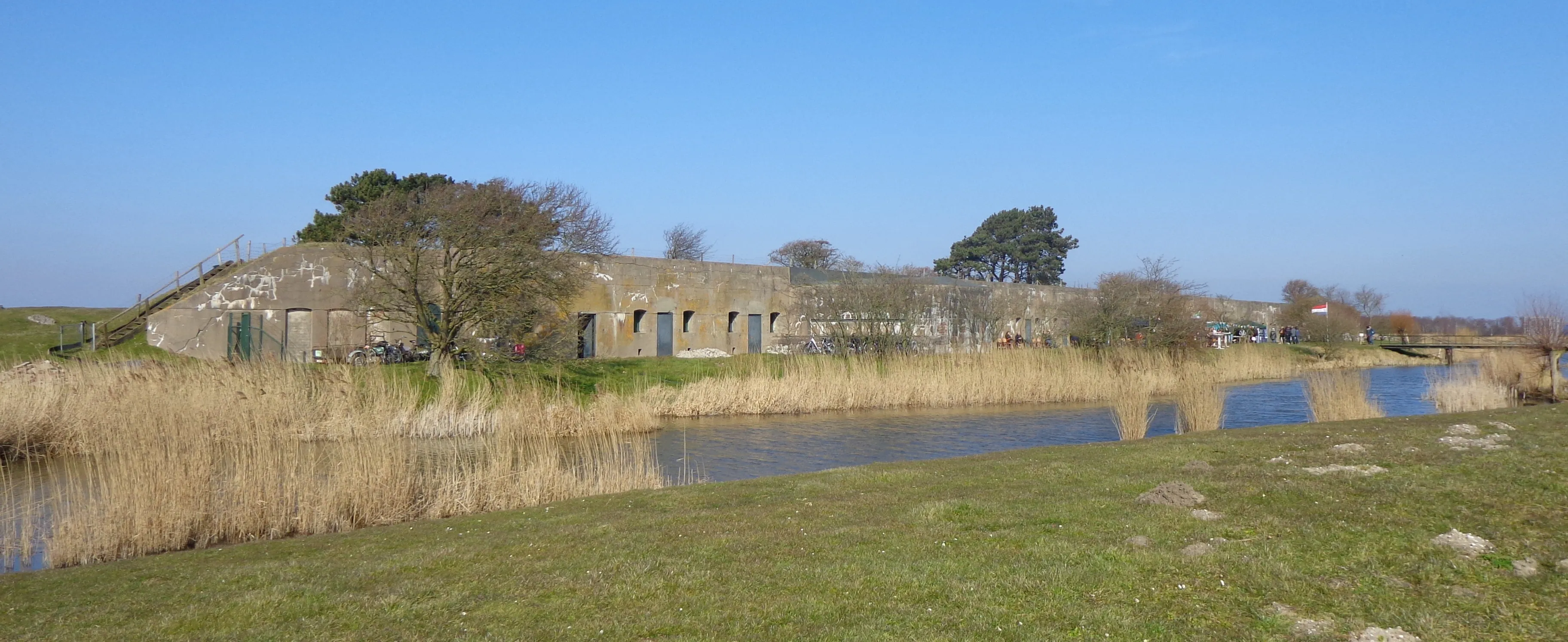 fort bij krommeniedijk keelzijde