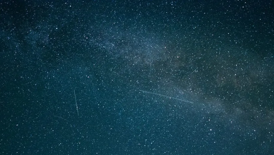 milky way 5294629 1920 sterrenhemel vallende ster manuel h via pixabay 915x518 1 1