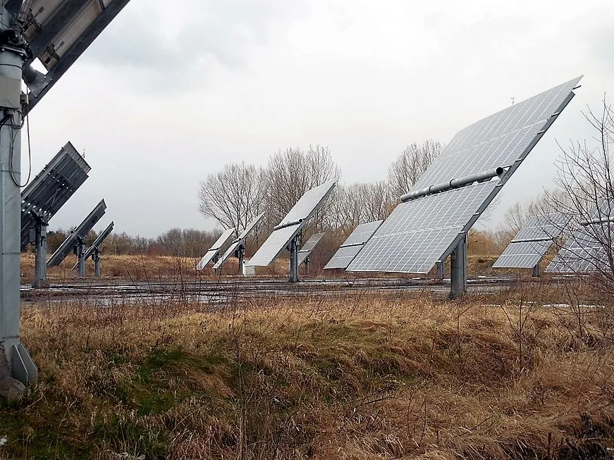 solar cells 704085 960 720