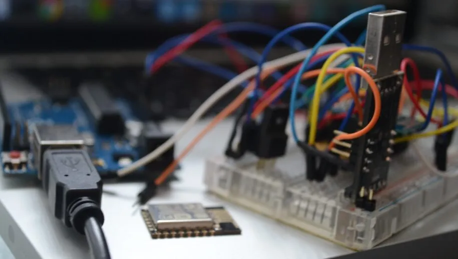 technology electronics microcontroller electronic engineering electronic device personal computer hardware 106239 pxherecom 915x518 1
