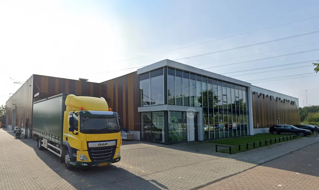 Screenshot_20251106_162326