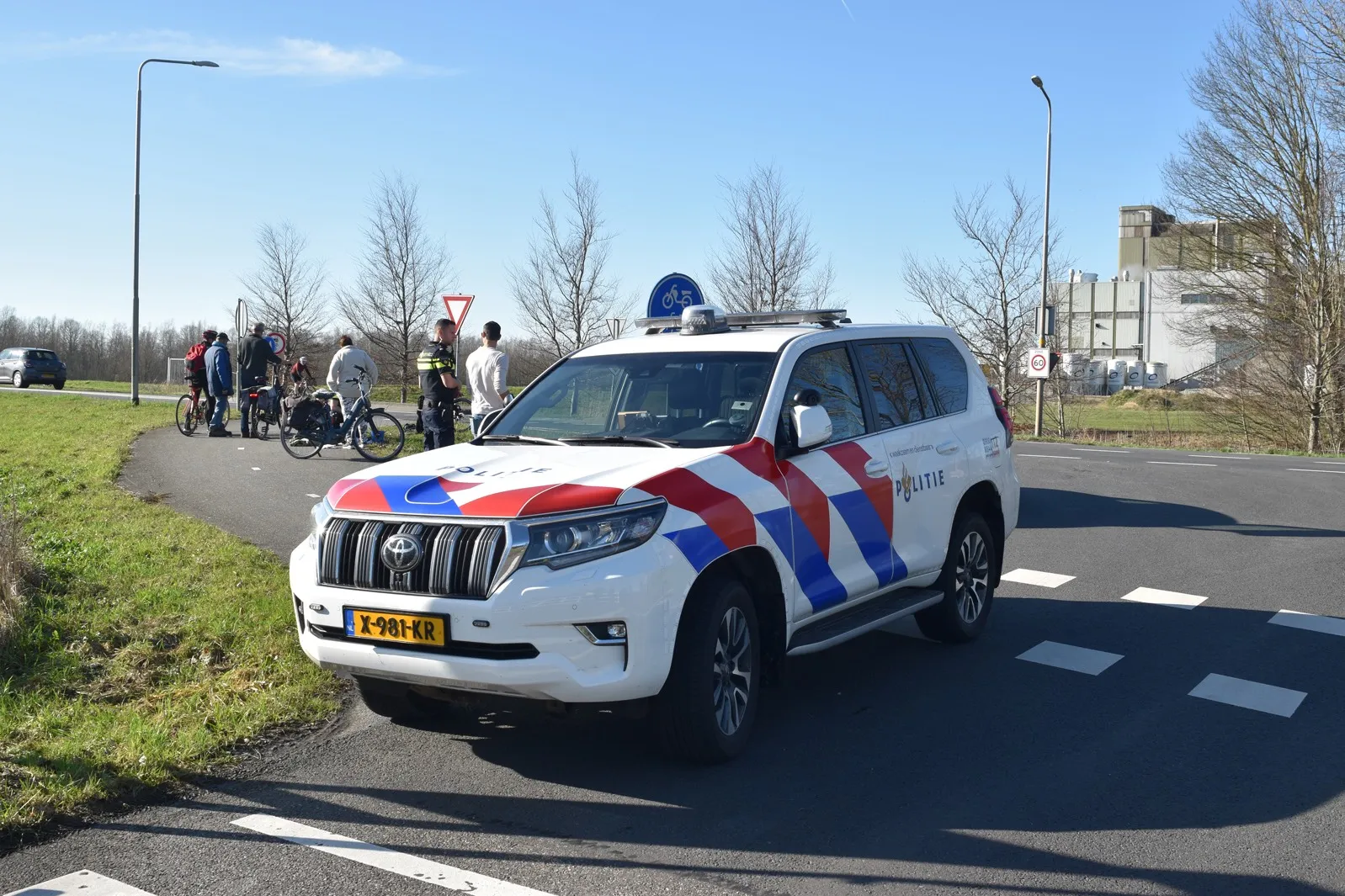 f0d50861-3c77-4d3e-a8a7-0df8d07e153a