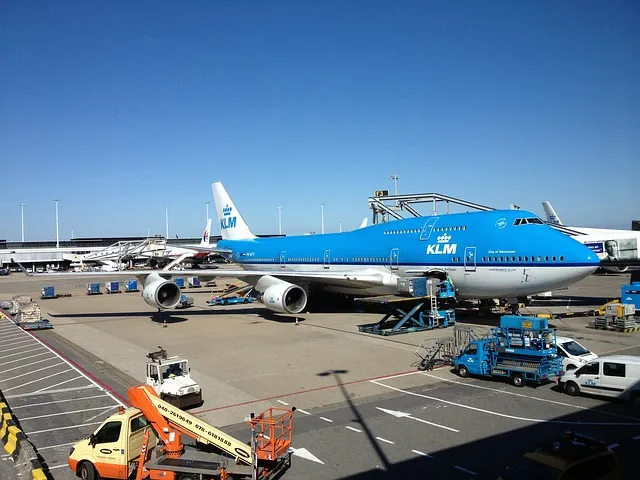 boeing 747 klm klein photocello pixabay cc0 creative commons