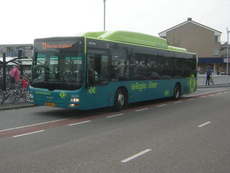 connexxion man 3605 lijn 73 wikimedia combino ss by sa 12