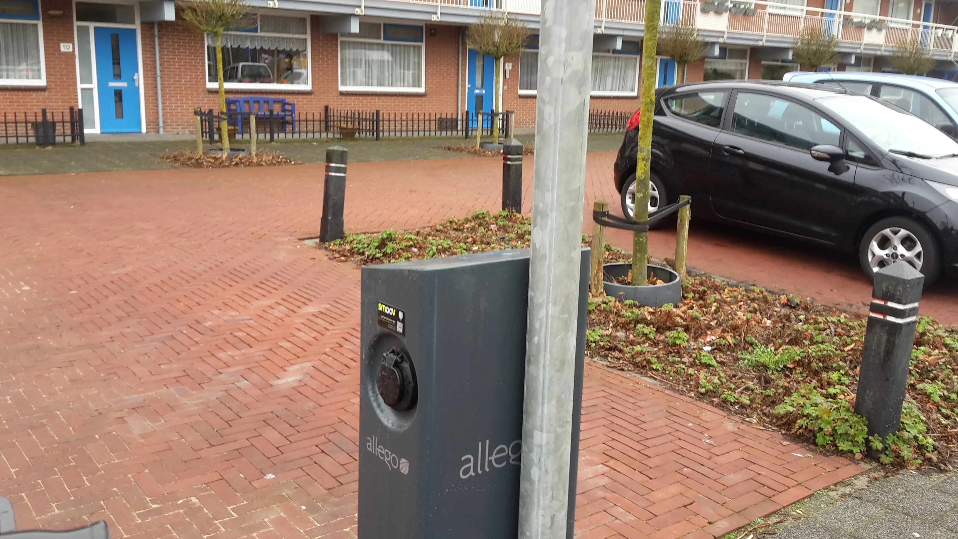 laadpaal bij blauwe flat flemingstraat jaap koper